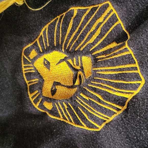 Disney presents the lion king musical zip up - Picture 3 of 5